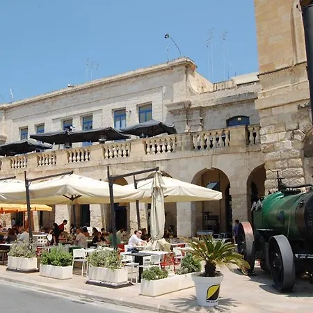 Traditional Maltese Townhouse In Cospicua بيت للعطل