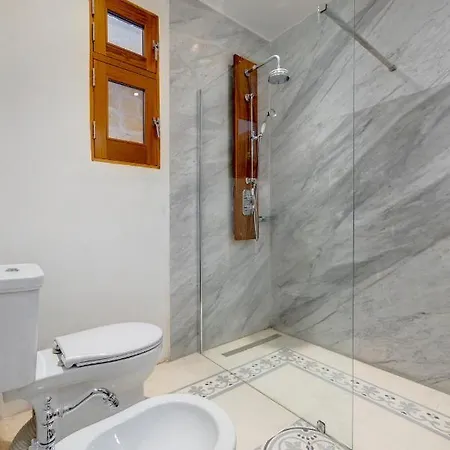 Traditional Maltese Townhouse In Cospicua Cospicua